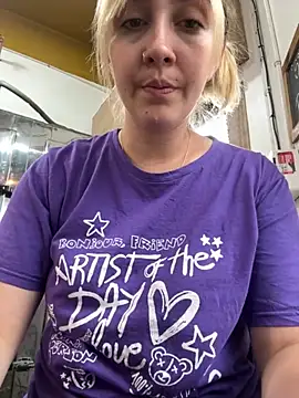 Snapshot of ayebran chatting on November 2025 03:26:02 PM ayebran online show from November 2025 03:26:02 PM