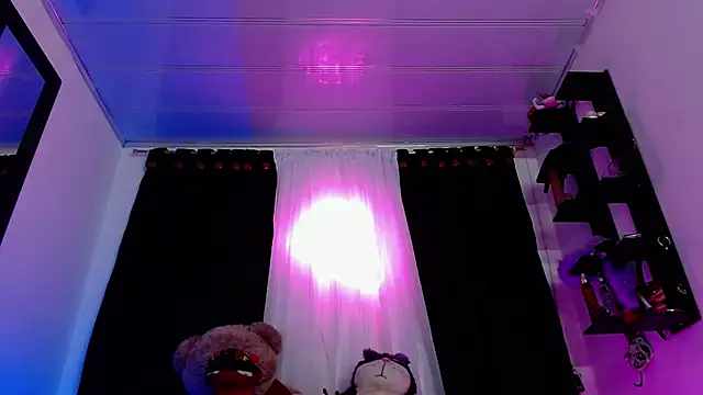 Snapshot of valerii_fox_69 chatting on May 2026 03:35:01 AM valerii fox 69 online show from May 2026 03:35:01 AM