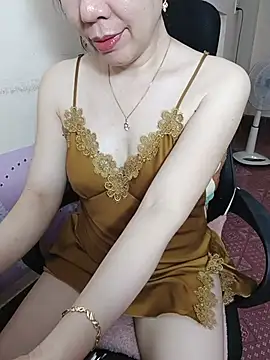 Moona heny online show from July 2026 12:40:02 PM