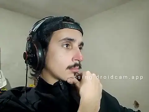 Snapshot of papito20cm chatting on September 2025 07:03:02 PM papito20cm online show from September 2025 07:03:02 PM