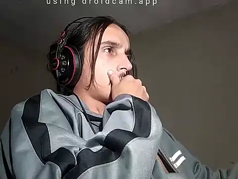 Snapshot of papito20cm chatting on December 2025 06:30:02 AM papito20cm online show from December 2025 06:30:02 AM