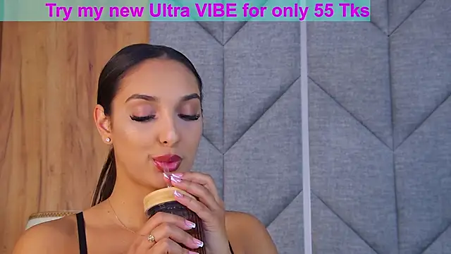 Snapshot of Kimberlymav chatting on November 2025 04:34:01 AM Kimberlymav online show from November 2025 04:34:01 AM