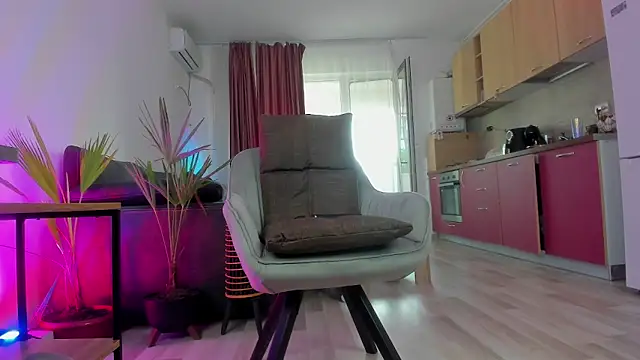 Snapshot of melanie_wayy chatting on September 2025 03:12:02 PM melanie wayy online show from September 2025 03:12:02 PM