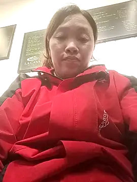 Snapshot of miumiu_00 chatting on February 2026 01:31:01 PM miumiu 00 online show from February 2026 01:31:01 PM