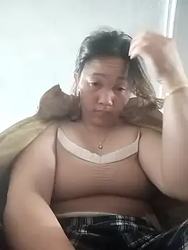 Snapshot of miumiu_00 chatting on February 2026 01:20:01 PM miumiu 00 online show from February 2026 01:20:01 PM