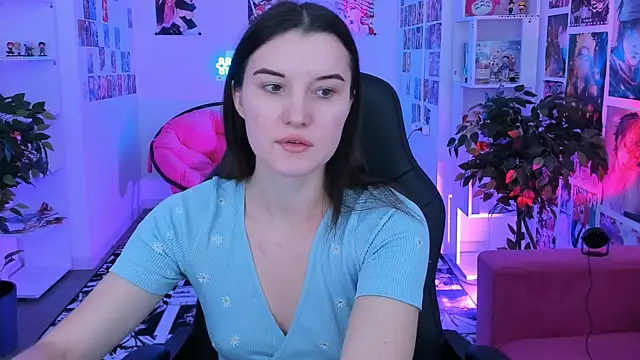 Snapshot of AgataWillis chatting on October 2025 08:37:02 AM AgataWillis online show from October 2025 08:37:02 AM