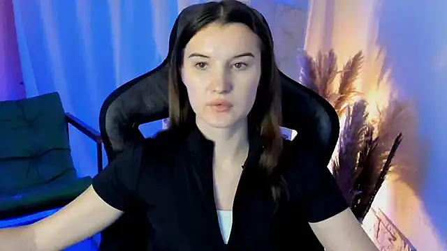 Snapshot of AgataWillis chatting on October 2025 08:51:01 AM AgataWillis online show from October 2025 08:51:01 AM