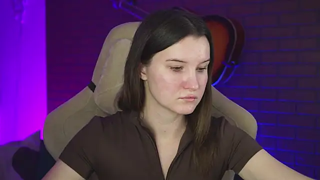 Snapshot of AgataWillis chatting on November 2025 04:34:01 AM AgataWillis online show from November 2025 04:34:01 AM