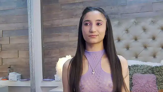 Snapshot of CarolinaBlair chatting on November 2025 08:11:02 PM CarolinaBlair online show from November 2025 08:11:02 PM