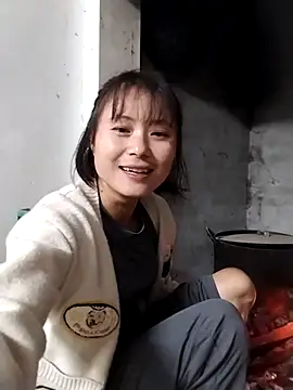 Snapshot of linda_bae00 chatting on November 2025 01:44:01 AM linda bae00 online show from November 2025 01:44:01 AM