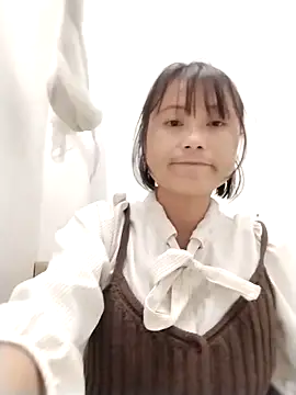 Snapshot of linda_bae00 chatting on November 2025 12:59:03 PM linda bae00 online show from November 2025 12:59:03 PM