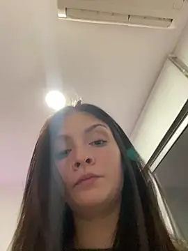 Danielaeliana online show from May 2026 02:06:02 AM