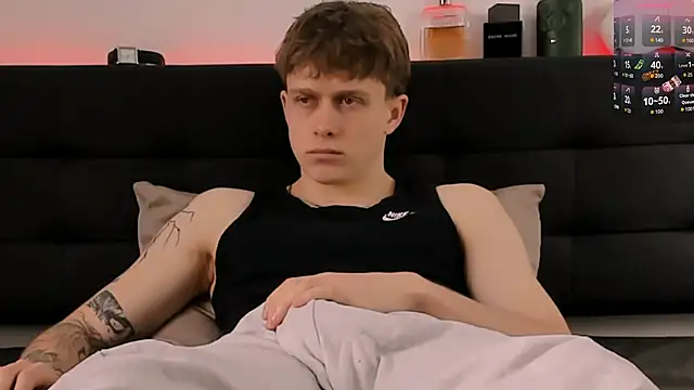 TalkingHead 0  online show from February 2026 12:28:01 PM