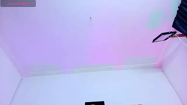 Maddy Esther online show from October 2025 07:07:02 PM