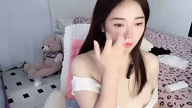 Snapshot of Xiali-166 chatting on December 2025 04:20:02 AM Xiali-166 online show from December 2025 04:20:02 AM