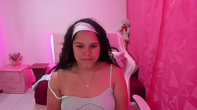 Snapshot of Gema_angels chatting on September 2025 02:52:02 PM Gema angels online show from September 2025 02:52:02 PM
