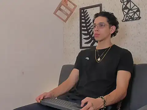 Snapshot of nicolai_drake chatting on September 2025 03:30:01 AM nicolai drake online show from September 2025 03:30:01 AM