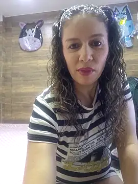 Nina vallon online show from November 2025 01:32:02 PM