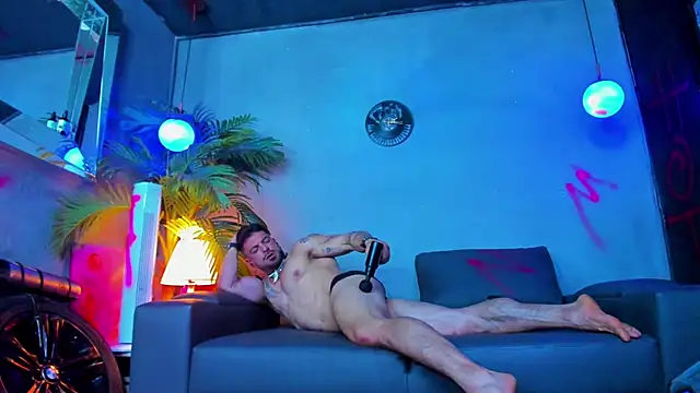 dennis cox1 online show from September 2025 07:02:02 PM