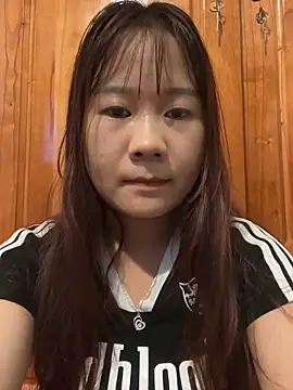 qinejr37 online show from October 2025 11:33:01 PM