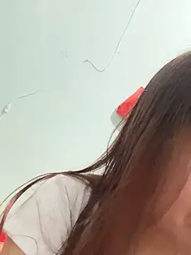 qinejr37 online show from October 2025 12:29:01 AM