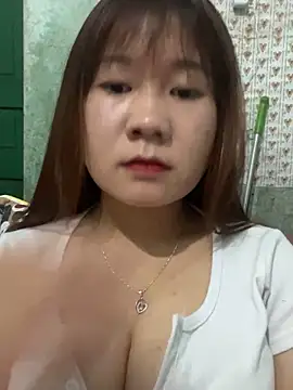 qinejr37 online show from December 2025 01:32:02 AM