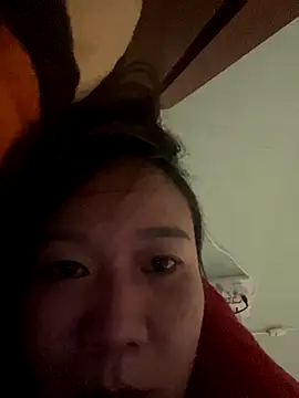 qinejr37 online show from December 2025 02:23:02 PM