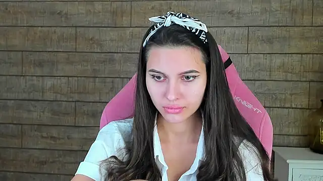 AlisaVersailles online show from October 2025 04:29:01 PM