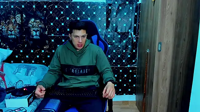 javiersexymann online show from December 2025 12:16:02 AM