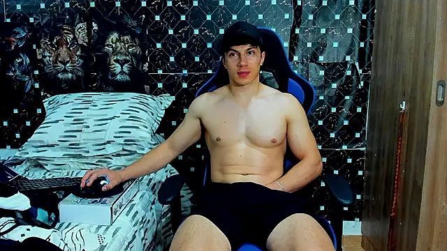 javiersexymann online show from March 2026 10:35:01 PM