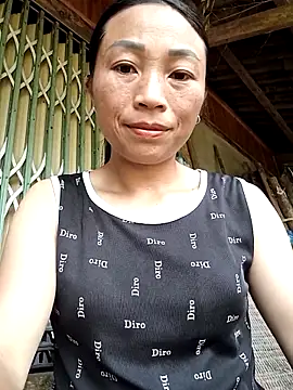 lucybaby00 online show from April 2026 04:17:01 AM