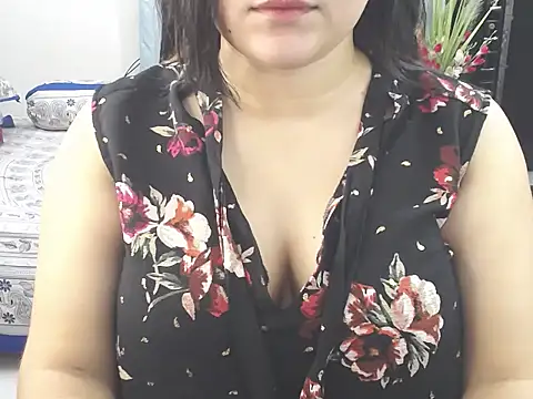 Snapshot of Ridiha_Pari chatting on April 2026 07:39:02 PM Ridiha Pari online show from April 2026 07:39:02 PM