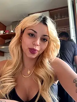 Snapshot of NoeliaGarcia17 chatting on October 2025 03:20:02 PM NoeliaGarcia17 online show from October 2025 03:20:02 PM