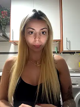 Snapshot of NoeliaGarcia17 chatting on October 2025 09:46:02 PM NoeliaGarcia17 online show from October 2025 09:46:02 PM