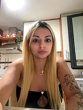 Snapshot of NoeliaGarcia17 chatting on October 2025 09:04:01 PM NoeliaGarcia17 online show from October 2025 09:04:01 PM