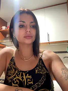 Snapshot of NoeliaGarcia17 chatting on October 2025 10:21:02 PM NoeliaGarcia17 online show from October 2025 10:21:02 PM