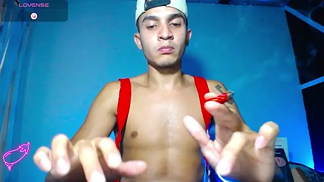 Snapshot of Angel_latinboy chatting on February 2025 09:10:01 PM Angel latinboy online show from February 2025 09:10:01 PM