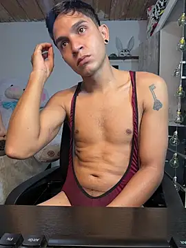 Angel latinboy online show from April 2026 02:55:02 PM