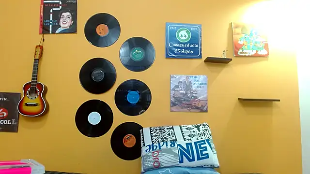 Snapshot of skinnyverus18 chatting on September 2025 06:53:02 PM skinnyverus18 online show from September 2025 06:53:02 PM