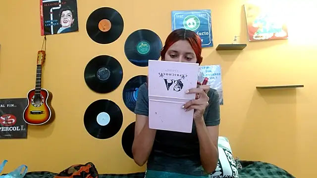 Snapshot of skinnyverus18 chatting on October 2025 07:00:01 PM skinnyverus18 online show from October 2025 07:00:01 PM