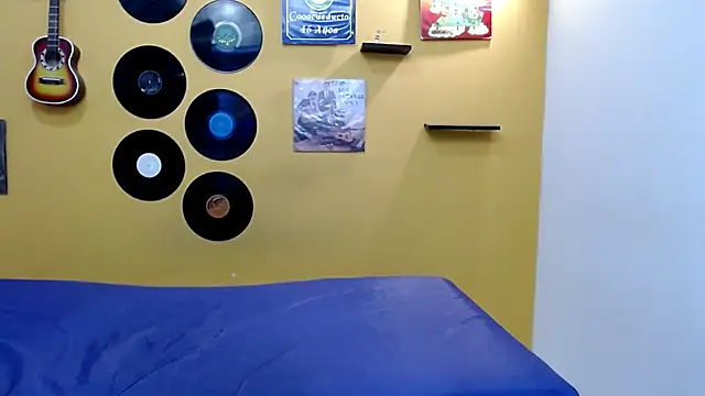 skinnyverus18 online show from February 2026 06:59:02 PM