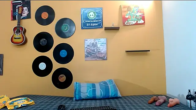 skinnyverus18 online show from May 2026 07:30:02 PM