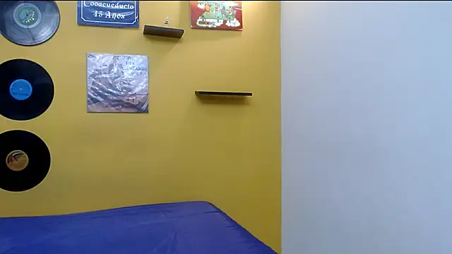 skinnyverus18 online show from May 2026 07:22:02 PM
