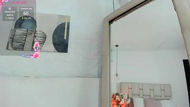 Sarah GothicGirl online show from May 2026 07:41:01 PM