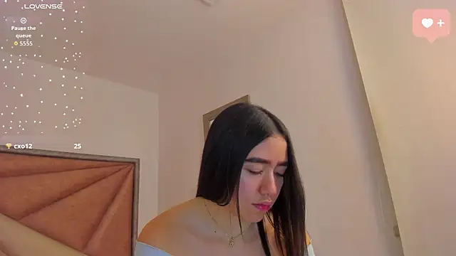 SaraWagner  online show from June 2026 12:32:02 AM