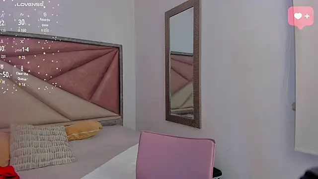 SaraWagner  online show from June 2026 12:37:01 AM
