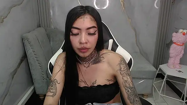 Ashley Blum v online show from November 2025 01:16:01 AM