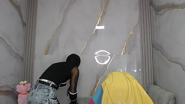 Ashley Blum v online show from December 2025 08:05:02 PM