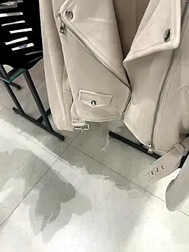 eddivad6974 online show from October 2025 03:10:01 PM