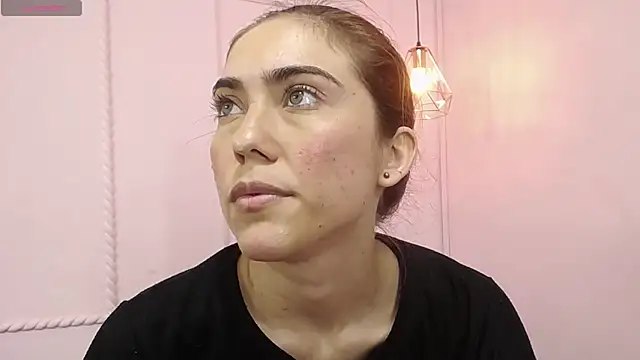 danna7cute online show from October 2025 09:45:01 PM